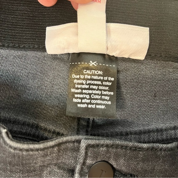 Isabel Maternity Side Inset Panel Black Midi Jean Raw Hem Shorts Size 00/24 New! - Picture 10 of 12